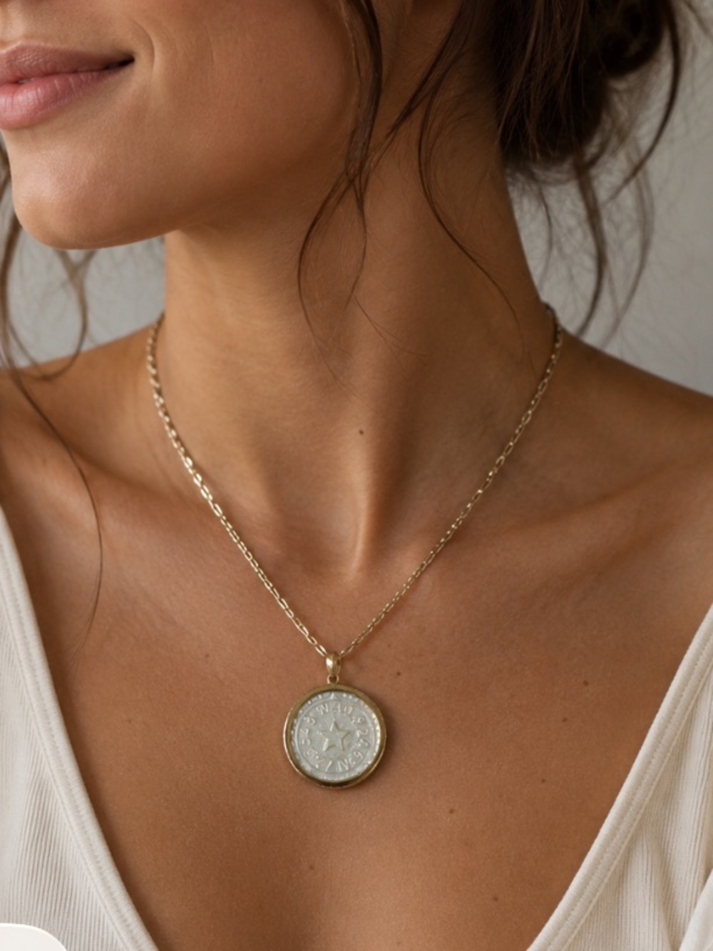 ✨ Asha Charm Mother-of-Pearl Medallion Pendant – Gold Tone ✨